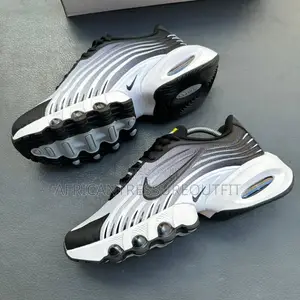 Nike Air Max Plus 3 Sneakers