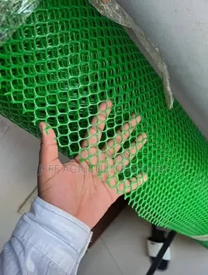 Chicken Coop Netting - Strong Plastic