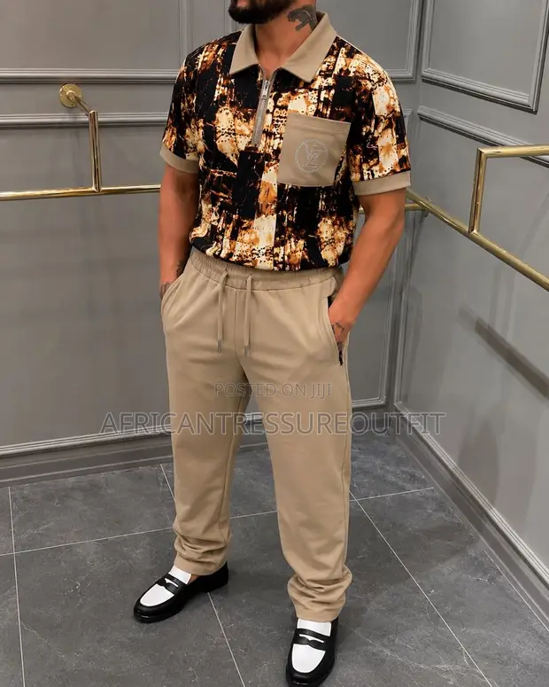 Set ya Smart Casual Nyeusi na Nyeupe: Shati la Zip na Suruali ya Jogger - 1