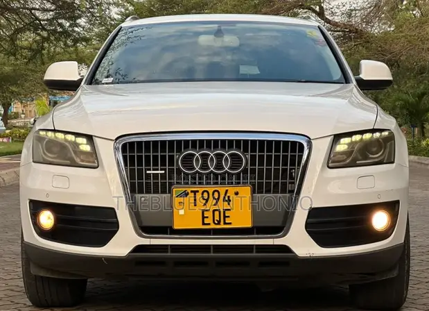 Audi Q5 2010 Pearl White - 1