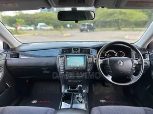 Toyota Crown Athlete 2006