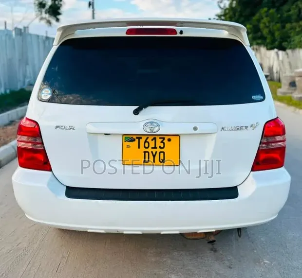 Toyota Kluger 2005 White - 1