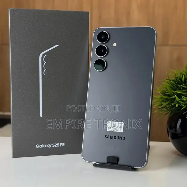 New Samsung Galaxy S25 FE 256GB Black - 1
