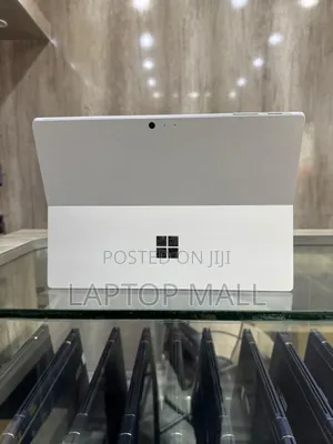 Microsoft Surface Pro 4 (8GB RAM, 256GB SSD)