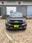 Ford Everest XLT 2023 Gray - 2