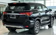 Toyota Fortuner 2018 Nyeusi - 5
