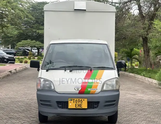 Toyota TownAce 2006 Nyeupe - 1