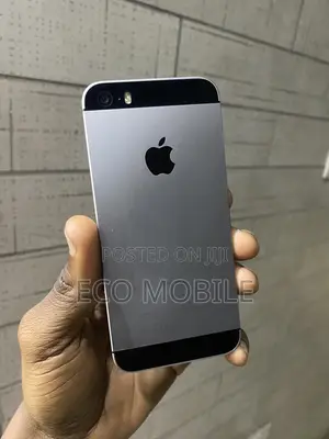 Apple iPhone SE (32GB) - Used