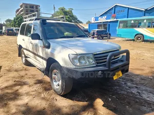 Toyota Land Cruiser GX 2006 White