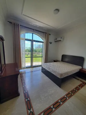 4 Bedroom House for Rent in Oyster Bay