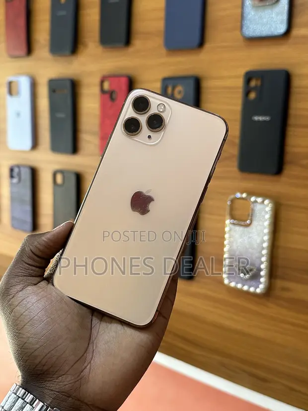 Apple iPhone 11 Pro 256GB Gold - 1