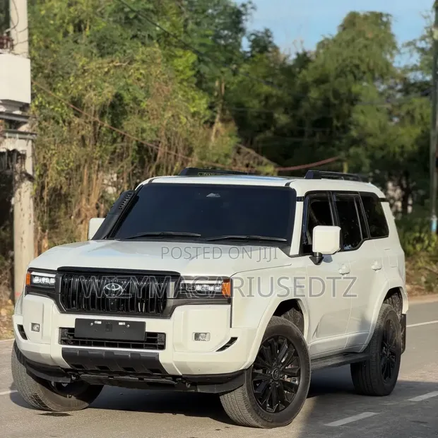 New Toyota Land Cruiser Prado 2025 Ivory - 1