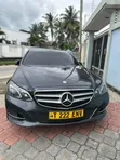 Mercedes-Benz E250 SV Premium 2014 Black - 3