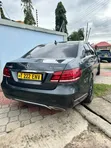 Mercedes-Benz E250 SV Premium 2014 Black - 4