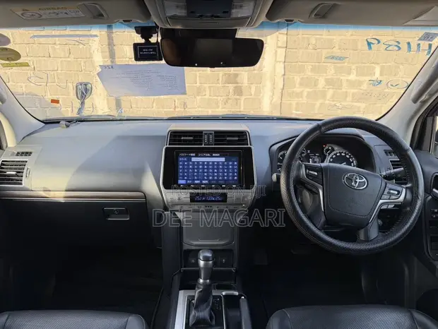 Toyota Land Cruiser Prado 2019 Black - 1