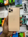 Apple iPhone 11 Pro Max 256GB Gold - 2