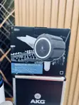 Focusrite Scarlett 2i2 3rd Gen with AKG P220 Microphone - 4