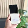 Samsung Galaxy Z Flip5 256GB White - 1