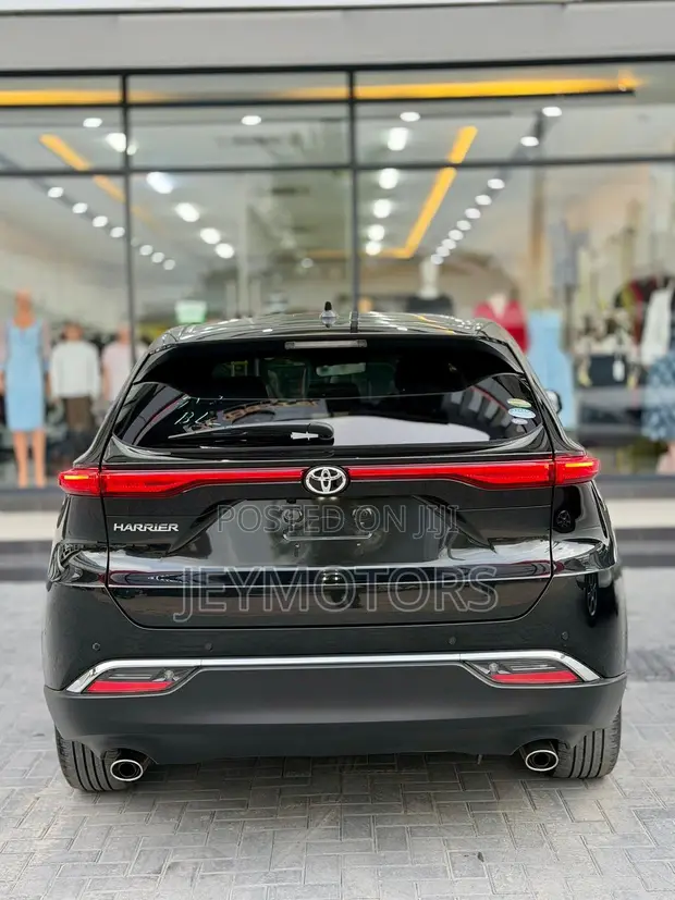 Toyota Harrier 2020 Nyeusi - 1
