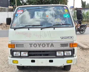 Toyota Toyoace Truck Diesel 1999