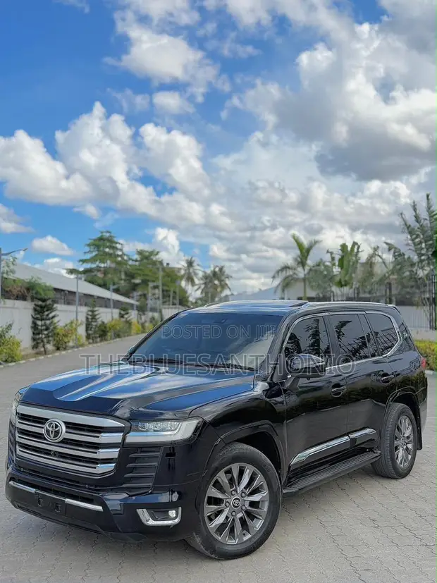 Toyota Land Cruiser 2015 Black - 1