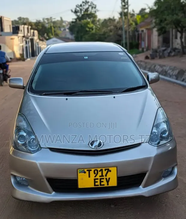 Toyota Wish 2007 Nyeupe - 1