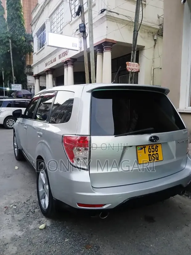 Subaru Forester 2009 Nyeupe - 1