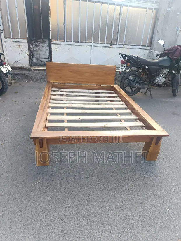 Woodstock Small Double Bed Frame - 1