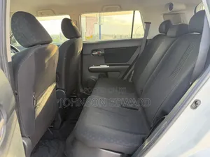 Toyota Corolla Rumion 2009 Nyeupe