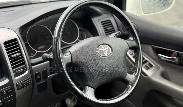 Toyota Land Cruiser 2008 White - 1