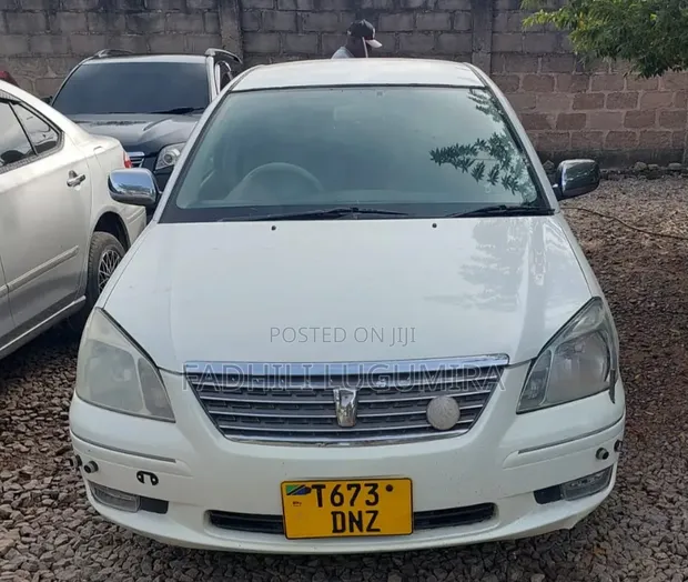 Toyota Premio 2004 Nyeupe - 1