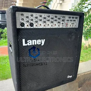 Laney AH200 Bass Combo Amplifier 165W Spika 15-Inch