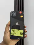 Apple iPhone 11 64GB Black - 1