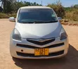 Toyota Ractis 2005 Silver - 1
