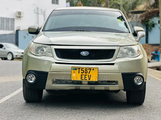 Subaru Forester 2008 Beige - 1