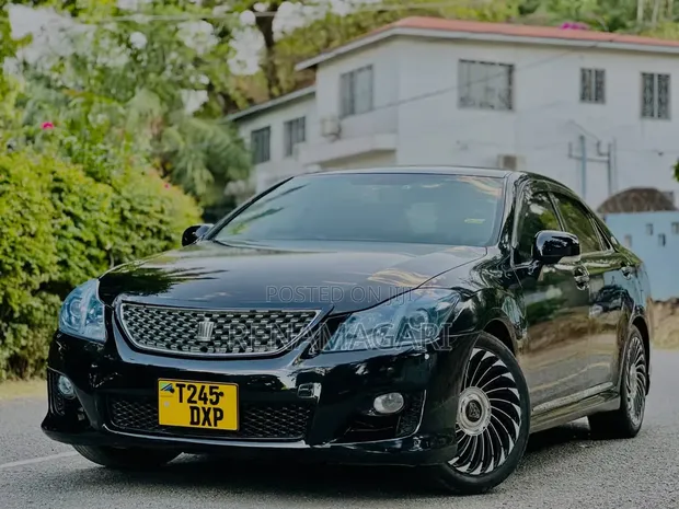 Toyota Crown 2011 Black - 1