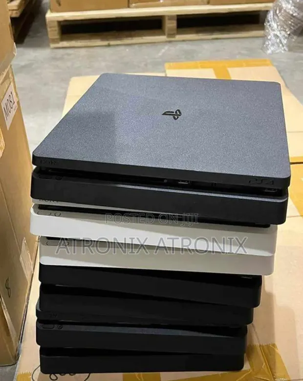 Sony PlayStation 4 Slim 500GB - 1