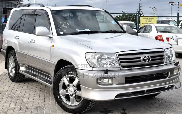 Toyota Land Cruiser 100 VX 4.7 V8 2005 Silver - 1