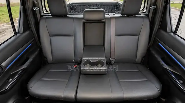 Toyota Hilux Revo Rocco 2023 Brown - 1
