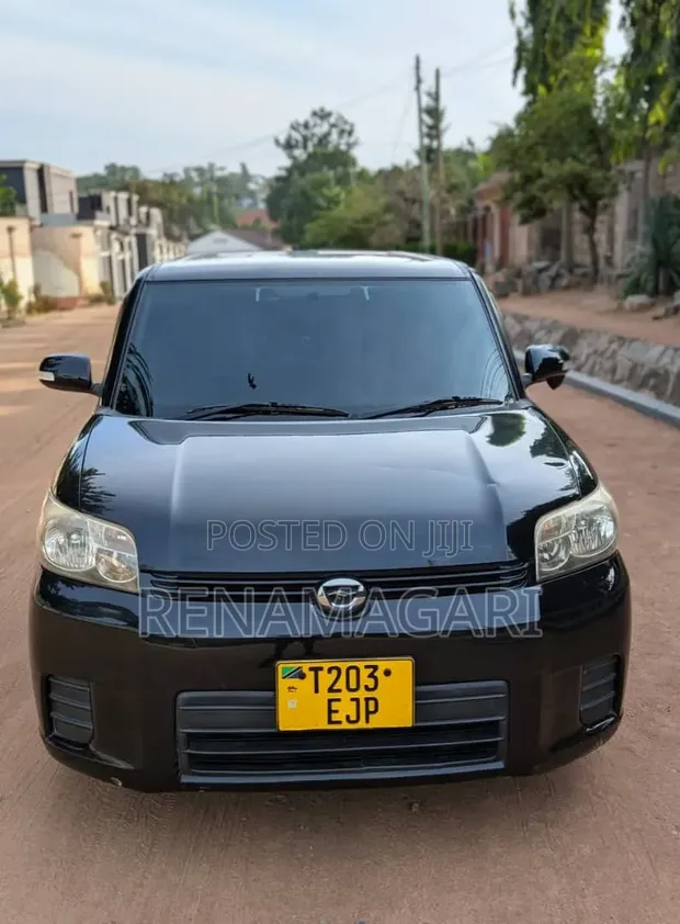 Toyota Corolla Rumion 2012 Black - 1