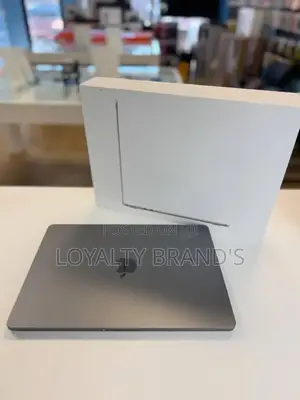 Apple MacBook Air 2024 M3 13" 512GB SSD 8GB RAM