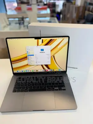 Apple MacBook Air 2024 M3 15-inch 256GB SSD 8GB RAM