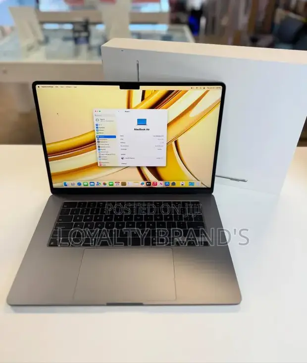 Apple MacBook Air 2024 M3 15-inch 512GB SSD, 24GB RAM - 1