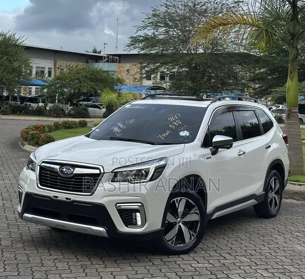 2020 Subaru Forester White - 1