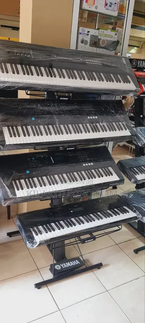 Yamaha Portable Keyboard PSR-E473 - Brand New