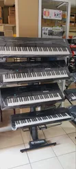 Yamaha Portable Keyboard PSR-E473 - Brand New - 2