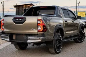 Toyota Hilux Revo Rocco 2023