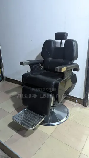 Adjustable Saloon Chair with Headrest
