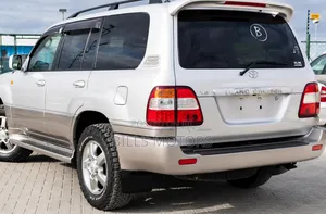 Toyota Land Cruiser VX Limited 2005