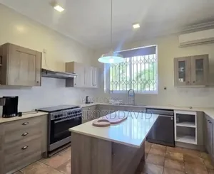 Furnished 6-Bedroom House for Rent in Oyster Bay